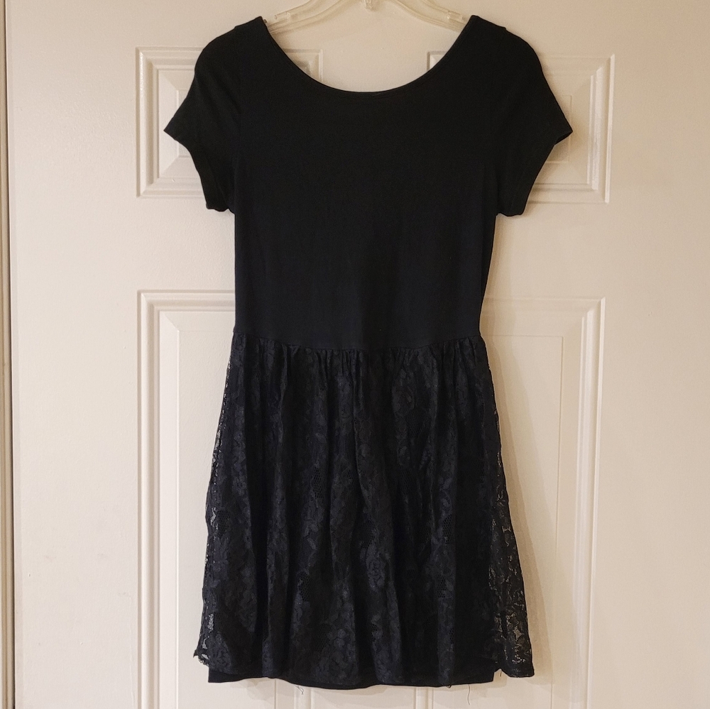Nordstrom Topshop Black Shortsleeve Lace Dress